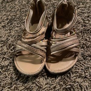 Strappy sandals for toddlers